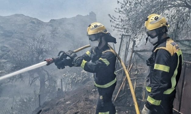 La falta de recursos pone el servicio de bomberos de Gran Canaria al borde del colapso