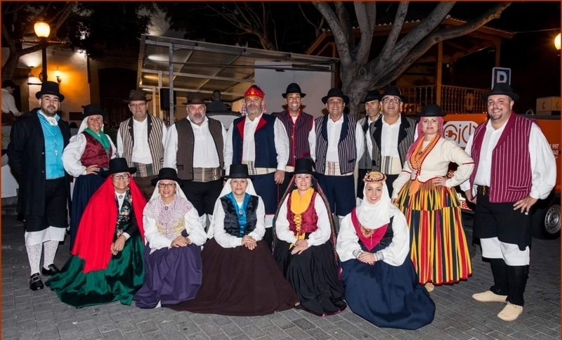 La plaza de San Juan acoge este sábado un encuentro folclórico enmarcado en los actos del Día de Canarias