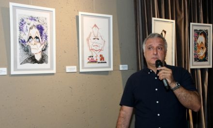 El artista Néstor Dámaso del Pino inaugura la muestra ‘Entre caricanarios’ en Santa María de Guía