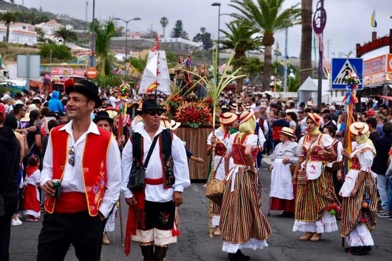Más de una veintena de carretas participan  este domingo en la tradicional romería de  Valle de Guerra