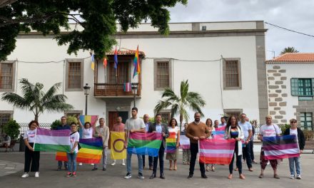 Telde iza la bandera del arcoíris para visibilizar su compromiso con la libertad e igualdad