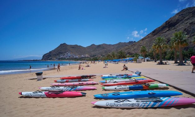 Santa Cruz incorpora salvamento y socorrismo al Espacio Deportivo Las Teresitas