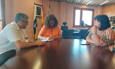 El Ayuntamiento concede a   la Asociación de Empresarios de Ingenio y Carrizal  20 mil euros para nuevas campañas de promoción