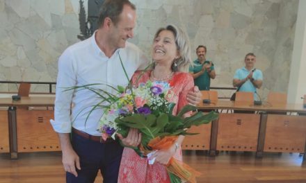  El Ayuntamiento de Agüimes homenajea a Pino Méndez, la funcionaria municipal de mayor antigüedad, en el día de su jubilación