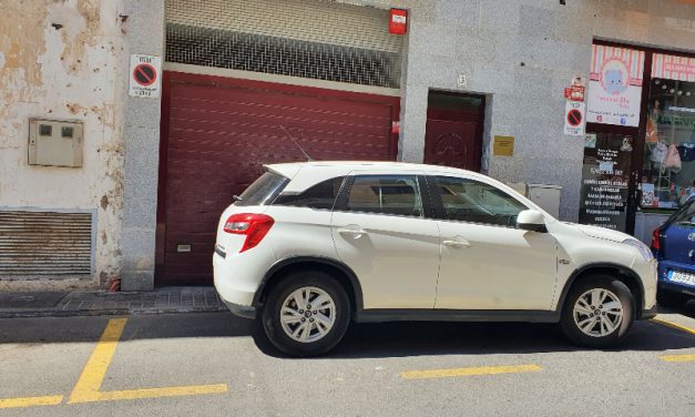 El desbarajuste de los vados en los garajes de Telde