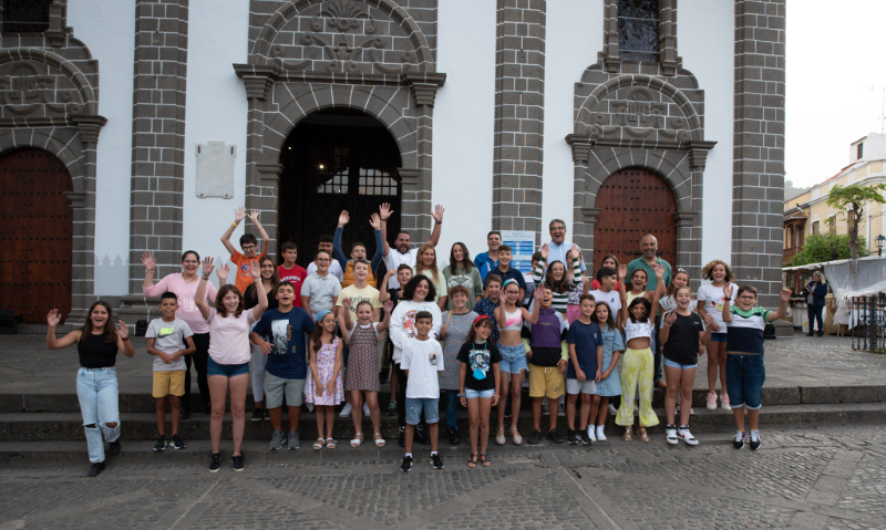 La 70 Romería-Ofrenda en Honor a Nuestra Señora del Pino reúne a 52 jóvenes verseadores de toda Canarias