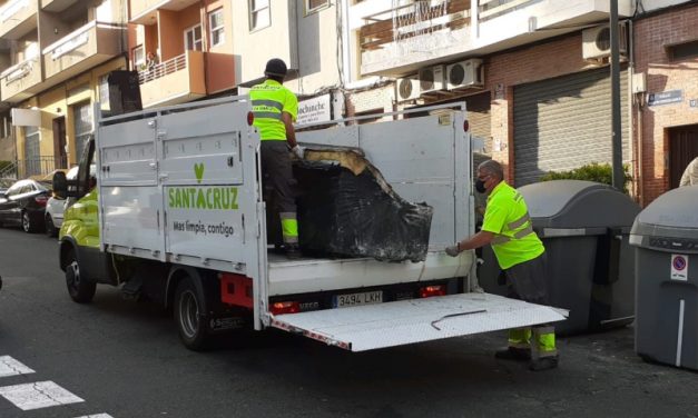 Santa Cruz inicia este jueves la nueva campaña de recogida de enseres, que destinará un día a cada distrito