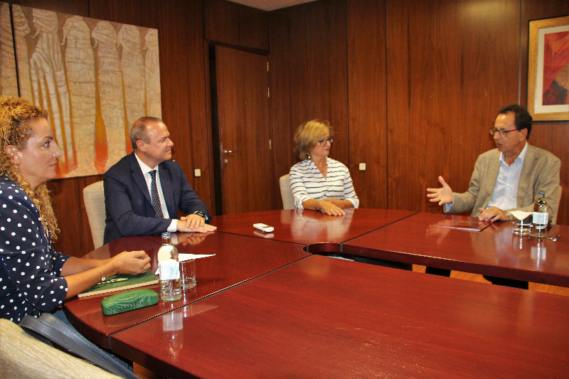 Hidalgo se reúne con el nuevo director de la Real Sociedad Económica de Amigos del País de Gran Canaria 