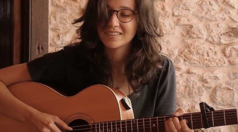 La joven cantautora tinerfeña Mariana abre la temporada de otoño de ‘Patios En (cantados)’ en la Casa-Museo León y Castillo de Telde