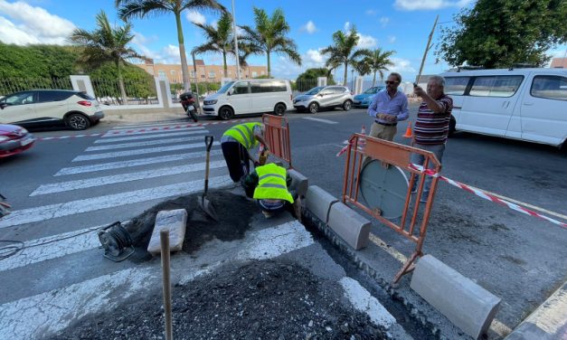 Telde mejora la accesibilidad en un paso de peatones de La Pardilla