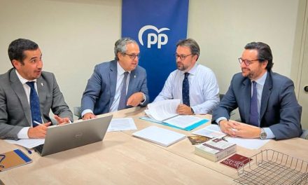Los senadores canarios del PP intensificarán su defensa de las Islas ante el ataque continuo de Sánchez y el conformismo de Torres