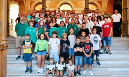 El Club de Lucha Los Campitos se presenta con muchas novedades en el Ayuntamiento de Santa Cruz