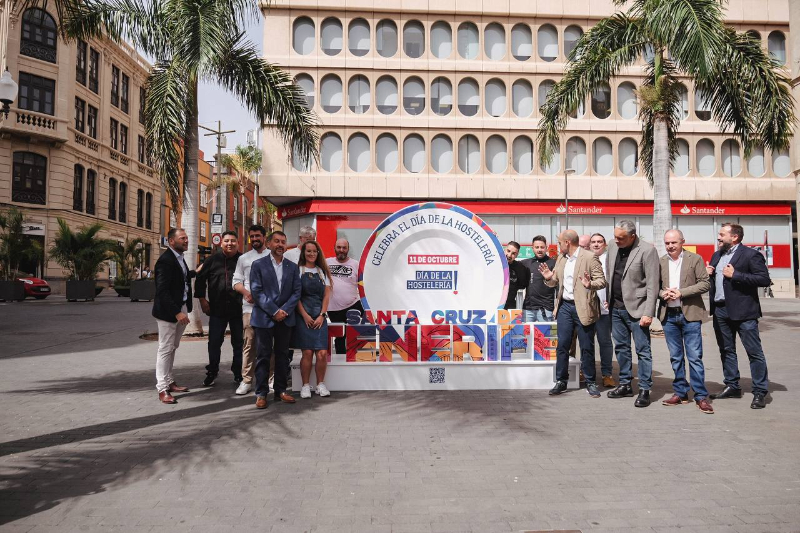 Santa Cruz rinde homenaje a  6.000 profesionales en el Día de la Hostelería