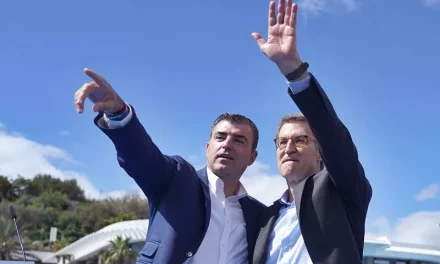 Núñez Feijóo y Manuel Domínguez en la Convención Autonómica del PP