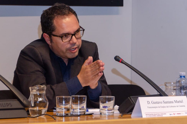 El viceconsejero de Empleo Gustavo Santana imparte una conferencia  en Telde