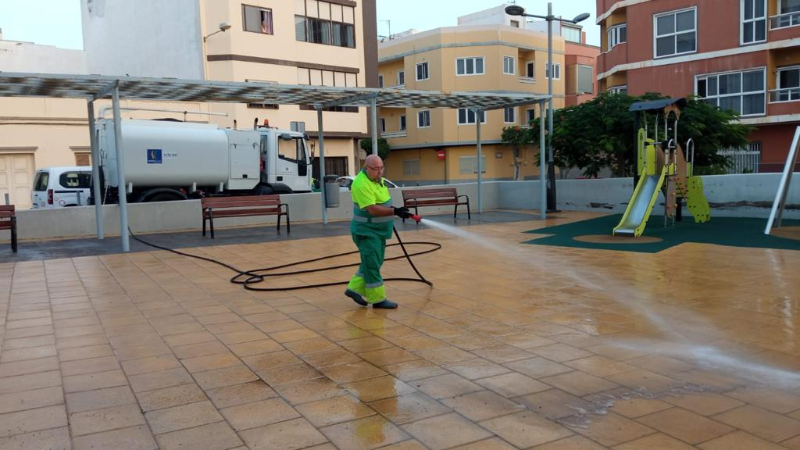 Telde realiza una limpieza de choque y Clavellinas - Canarias Informativa