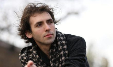 El “joven zar del piano” Alexandre Kantorow ofrece este lunes un concierto en el Paraninfo Universitario