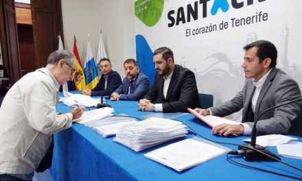 <br><strong>Los primeros 24 residentes de las viviendas de La Candelaria firman sus escrituras</strong>