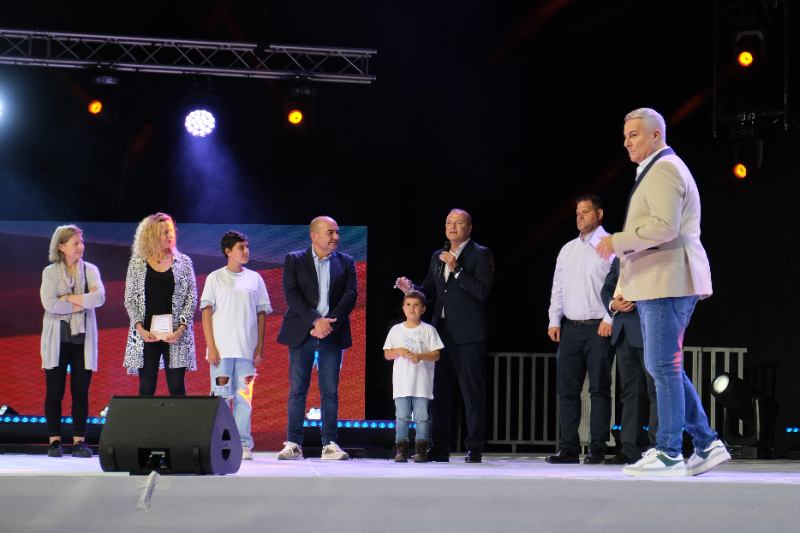El alcalde de Las Palmas participa en la Gran Gala solidaria de la asociación Pequeño Valiente