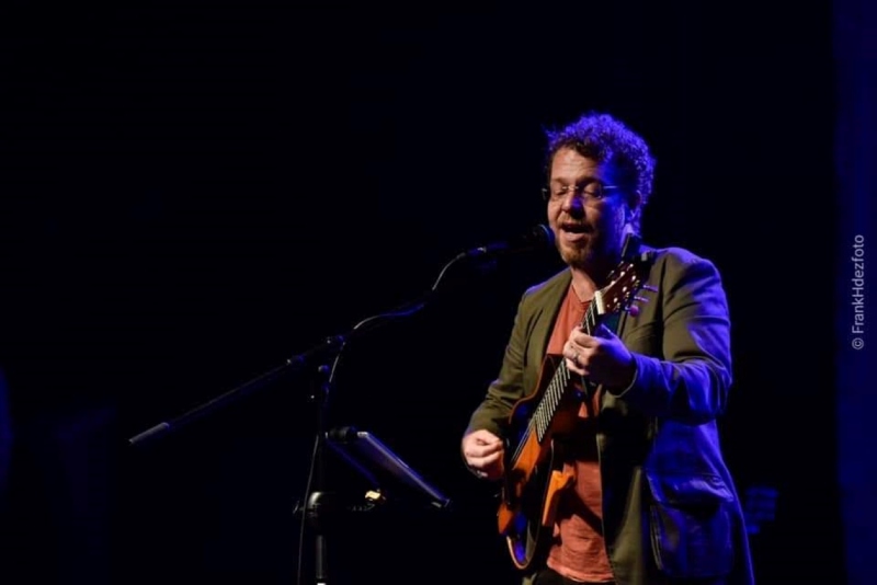 Jorge Santana repasa su camino musical desde el folclore a la canción de autor en la Casa-Museo León y Castillo de Telde