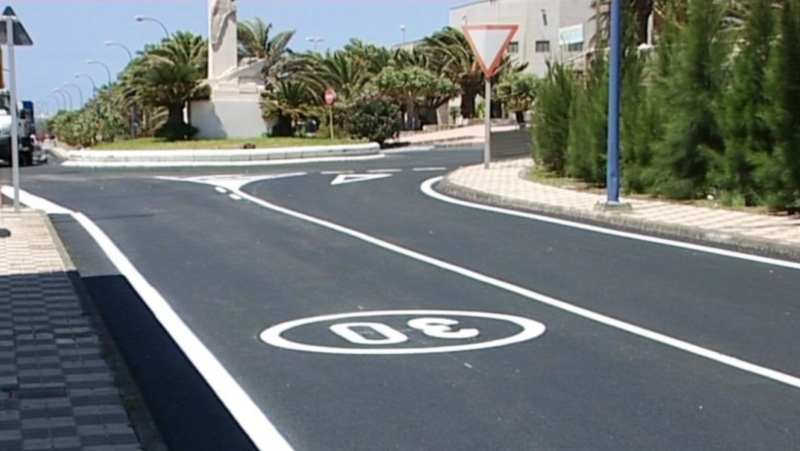 Este lunes comienzan las obras de reasfaltado de veinte calles de Playa de Arinaga