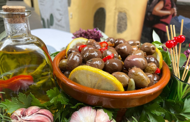 <strong>La tienda gastronómica Aragüeme se hace con el premio a las mejores aceitunas aliñadas de Agüimes.</strong>