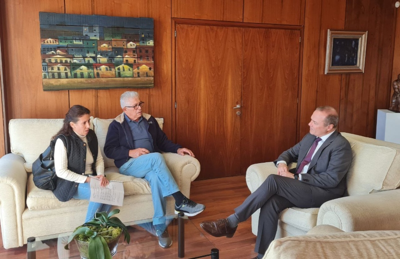 El alcalde de Las Palmas mantiene un encuentro con los familiares del biólogo grancanario víctima del naufragio en Terranova