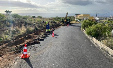 Arico inicia  la obra para mejorar el abastecimiento de agua en La Quinta, en El Río