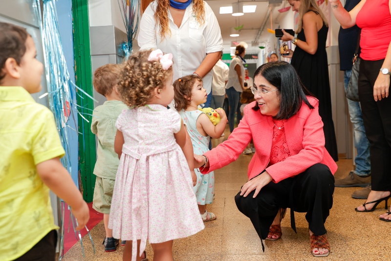 La alcaldesa Darias reafirma el compromiso con la educación infantil de 0 a 3 años 