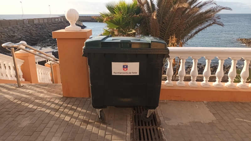 Telde refuerza el número de contenedores en las playas del municipio 