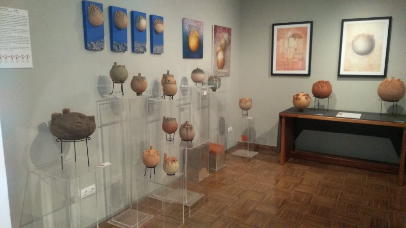 El ceramista Diego Higuera inaugura ‘Ruleta de ídolos’ en la Casa-Museo Antonio Padrón de Gáldar