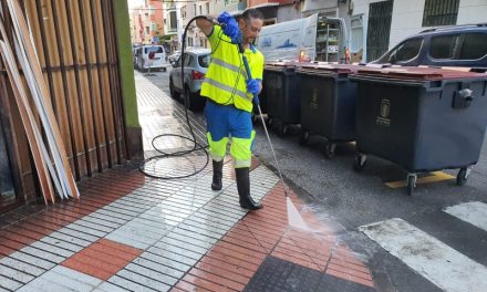 Las Palmas pone en marcha nuevas actuaciones especiales de limpieza viaria y saneamiento en los cinco distritos  