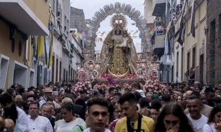 Fervor y fiesta en La Isleta con motivo del día grande de la Virgen del Carmen