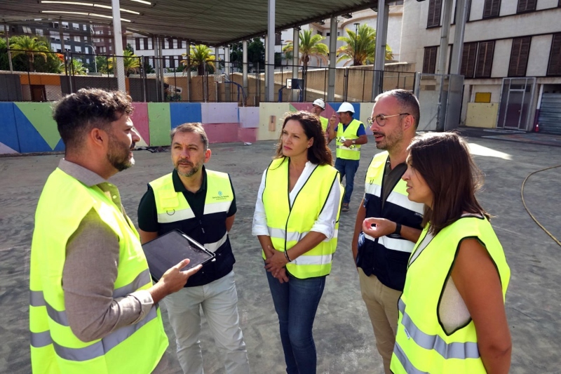 Santa Cruz ejecuta obras de techado en tres CEIPs por un importe de más de 1,7 millones