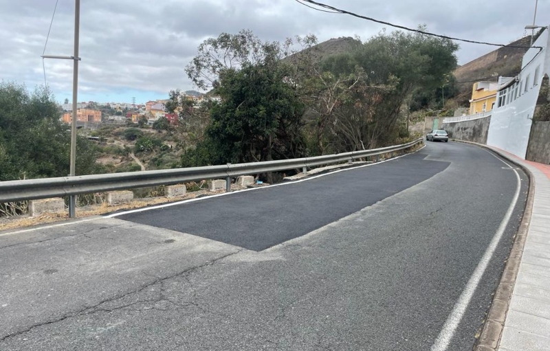 El Ayuntamiento culmina la construcción de un muro de hormigón armado para consolidar la carretera de El Fondillo