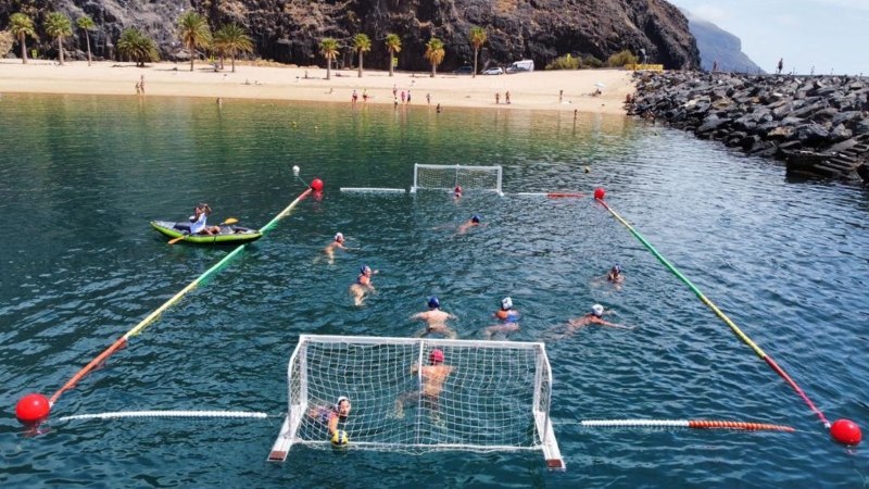 El X Torneo Internacional de Waterpolo playa regresa a la playa de Las Teresitas este fin de semana