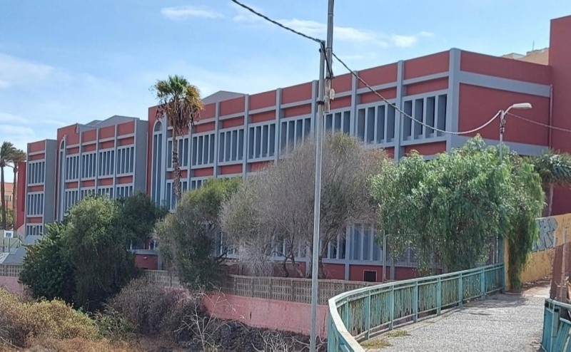 Telde declara la emergencia para rehabilitar el colegio Esteban Navarro de El Calero