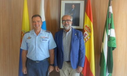  El alcalde de Ingenio recibe al Coronel Jefe de la Base Aérea de Gando