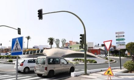 Los semáforos de la rotonda Daora (Telde), se ponen en marcha tras 15 días sin funcionar