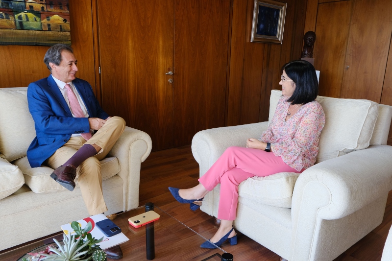 La alcaldesa Darias mantiene un encuentro con el presidente de la Cámara de Comercio