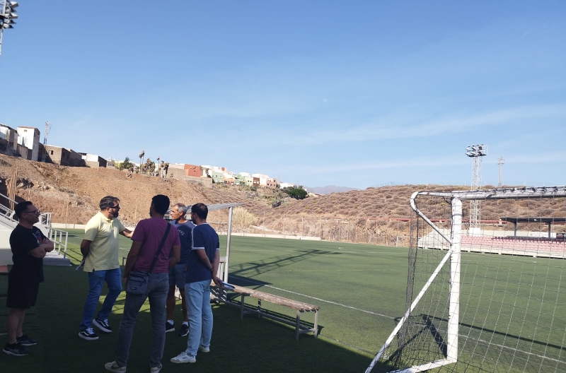 Los tres campos de fútbol municipales de Ingenio tendrán luminaria LED