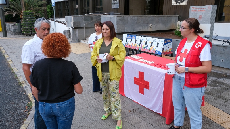 Las Palmas se suma a la celebración del ‘Día de la banderita’ de Cruz Roja Española