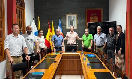 El grupo de gobierno de La Aldea de San Nicolás se reúne con el Foro Roque Aldeano