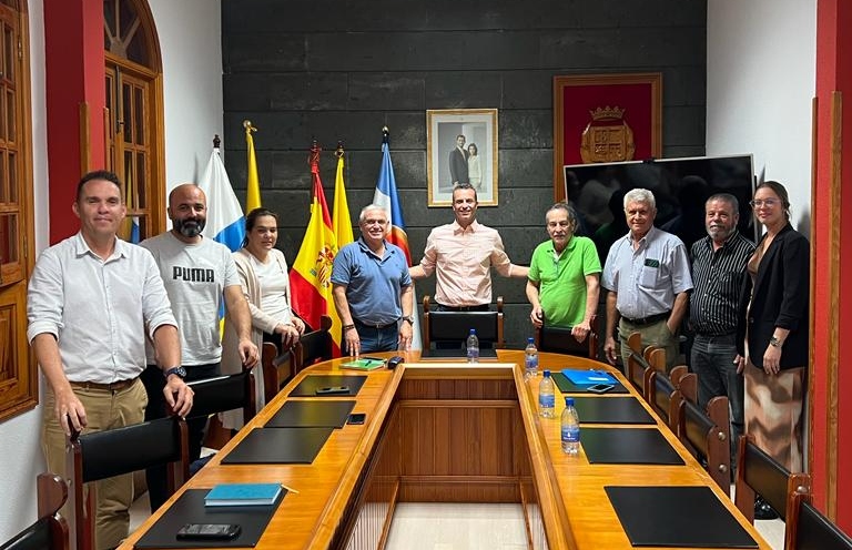 El grupo de gobierno de La Aldea de San Nicolás se reúne con el Foro Roque Aldeano
