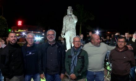 Carrizal ya luce su escultura homenaje al Murguero Legañoso