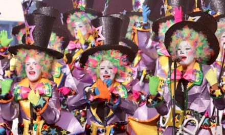 El concurso de murgas adultas del Carnaval de Santa Cruz toma el escenario del Recinto Ferial mañana lunes
