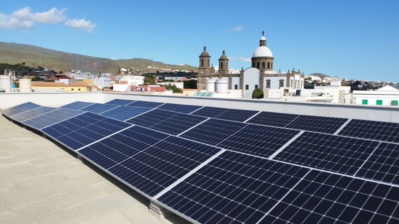 Ocho edificios municipales de Agüimes estrenan instalaciones fotovoltaicas para autoconsumo energético