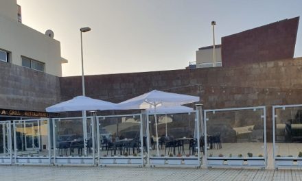 El gobierno de Telde hace la vista gorda con la instalación de una terraza en Los Alisios