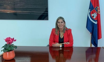 María Calderín (PP) responde a NC: «Mi trabajo está hecho y desde el departamento de Playas también»