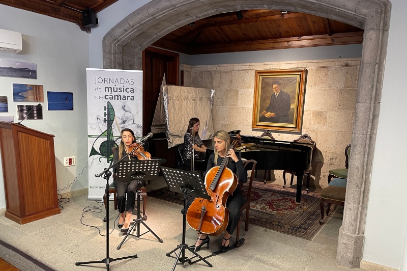 Las Escuelas Artísticas ‘Villa de Moya’ y el grupo ‘Ensemble Equinoxe’ llenan de música las salas de la Casa-Museo Tomás Morales
